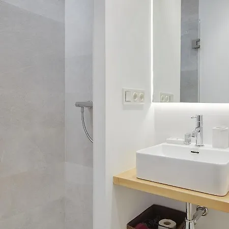 Malibu - Basque Apartment San Sebastian